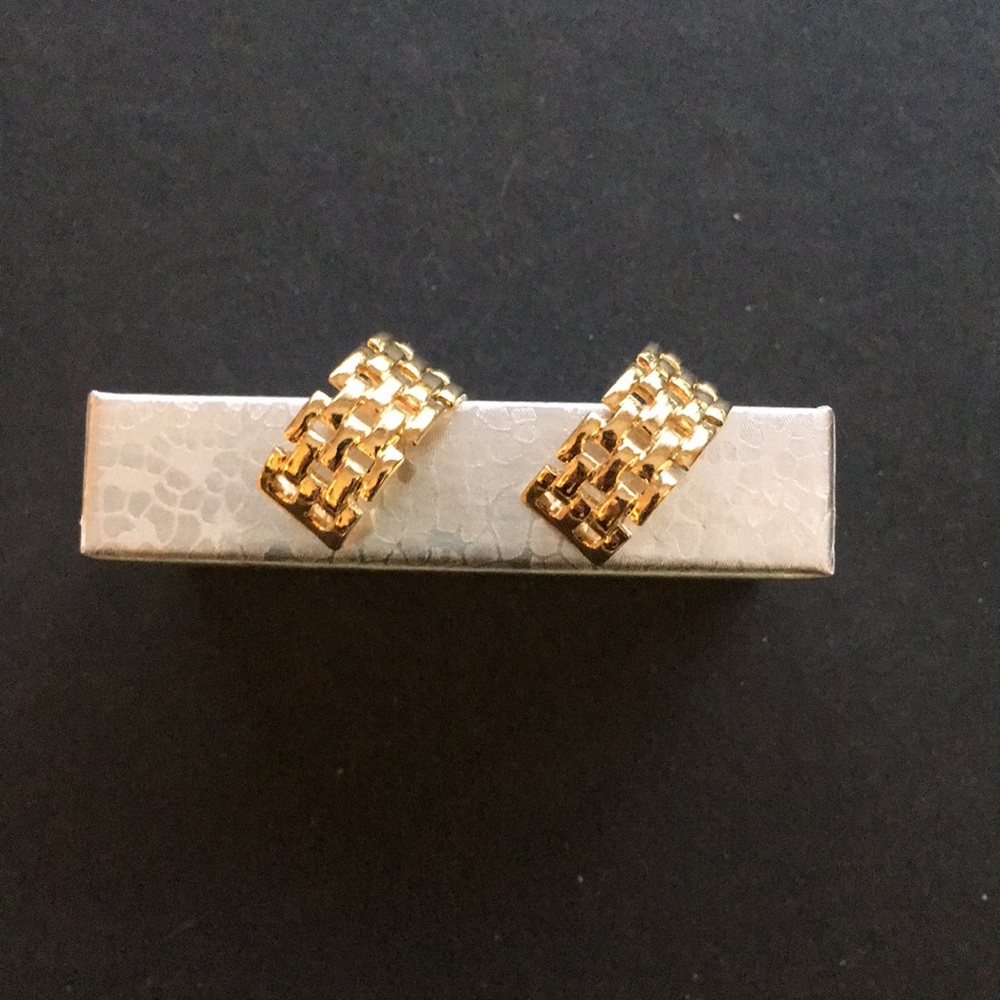 Vintage Gold weave clip on hoop earrings